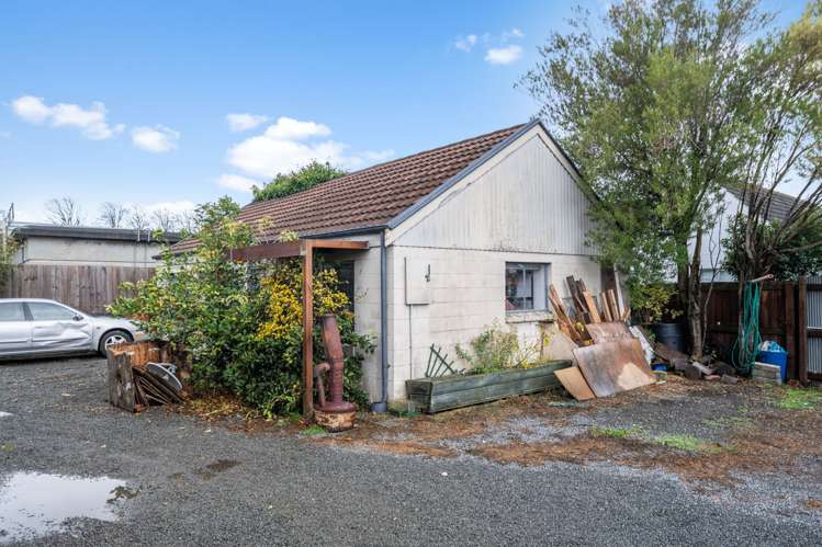 21 De Bloge Place Burwood_19