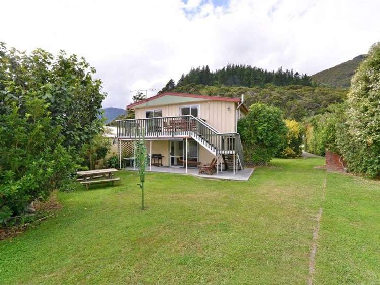 5 The Parade Okiwi Bay_2