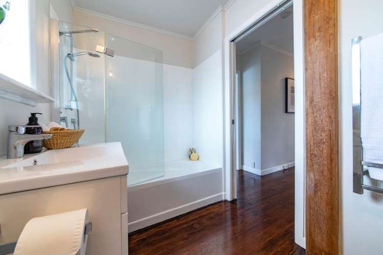 1/140 Atkinson Road Titirangi_11