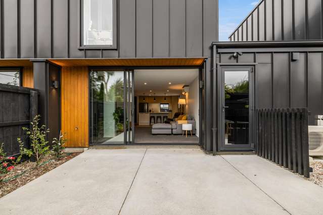 2/12 Hume Street Sydenham_1