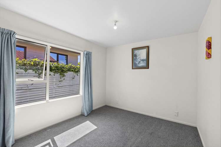 2 Fernlea Rise Richmond_6