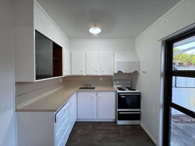 10/14 New Windsor Road Avondale_4