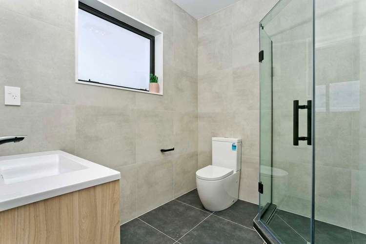 18 Surf View Crescent Red Beach_15