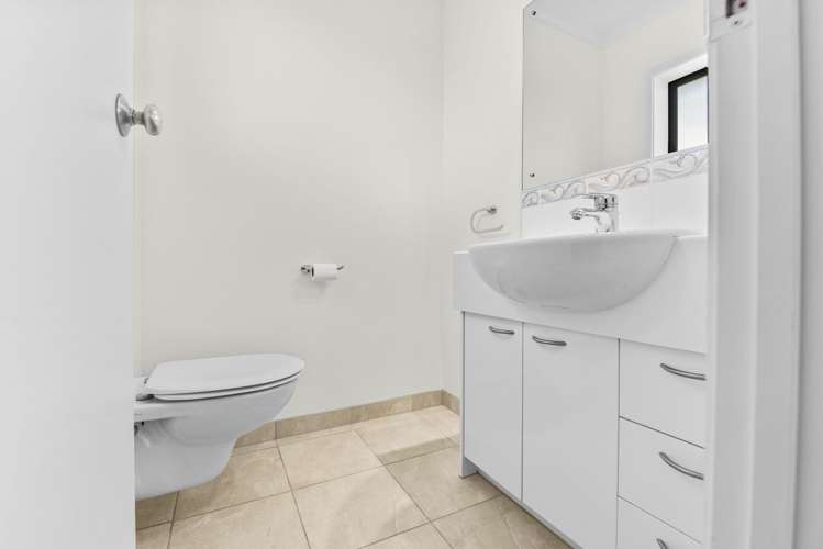 8 Jelas Road Red Beach_21