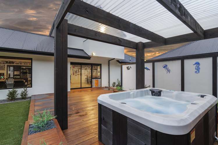 27 Carnaveron Drive Lincoln_5