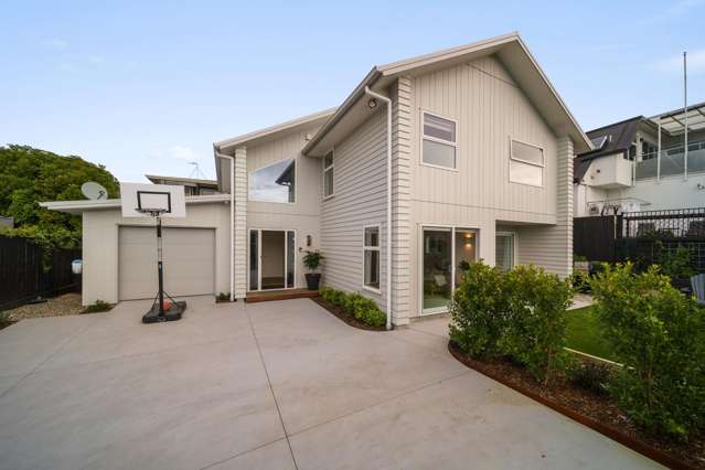 Meticulous Quality Build in Coveted Pillans Point
