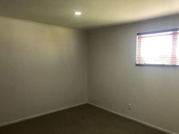 15E Queens Avenue 1067_8