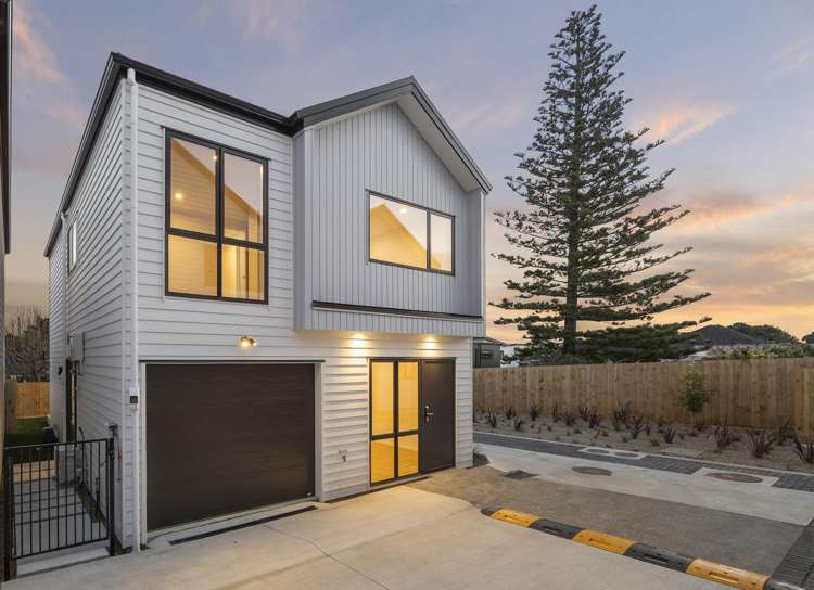 31 Weybridge Crescent_0