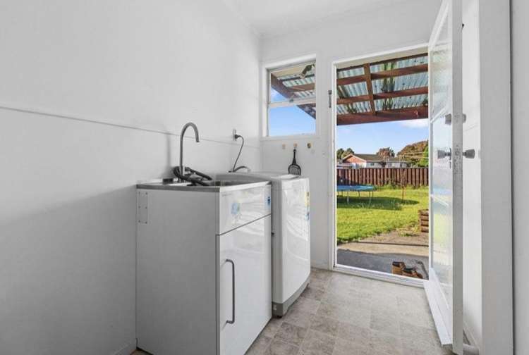 64 Sunlands Drive Manurewa_33