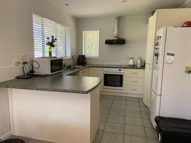 74 Kingdale Road Henderson_3