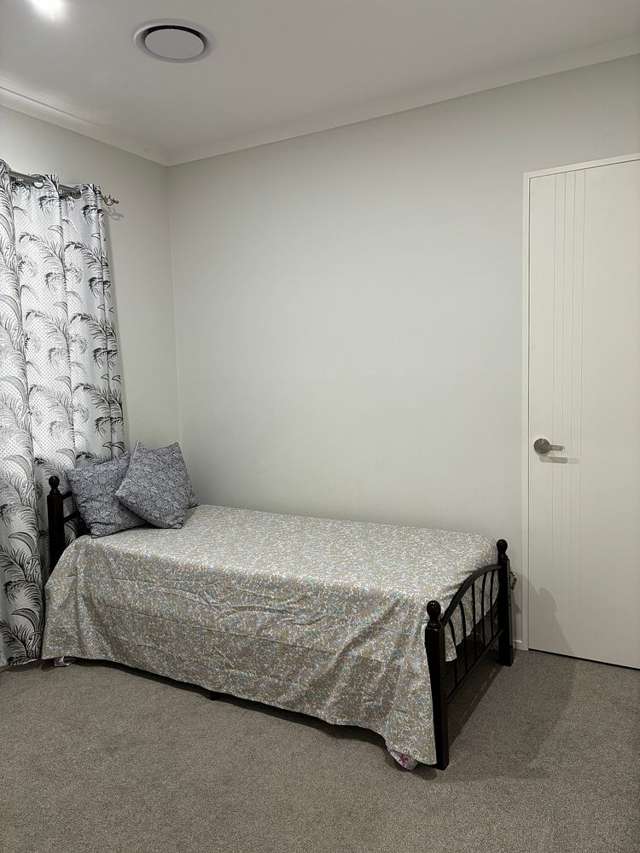 7 Raumaota Road Flat Bush_2