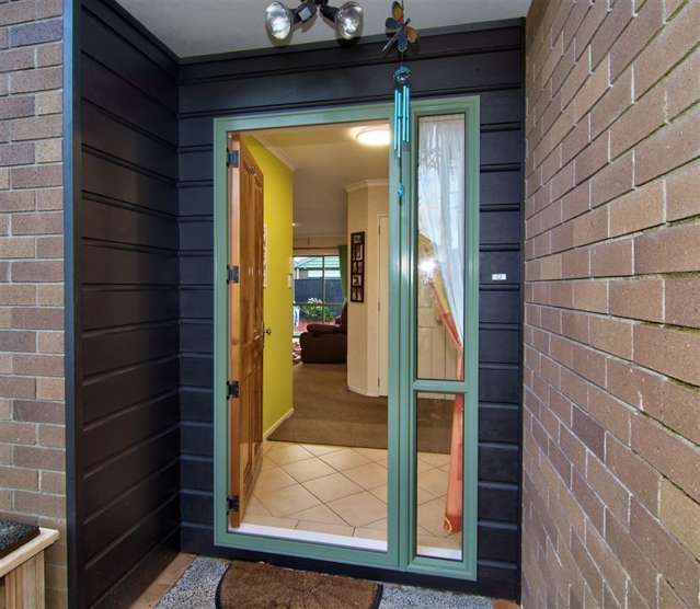 8 Craiburn Street Ranui_4