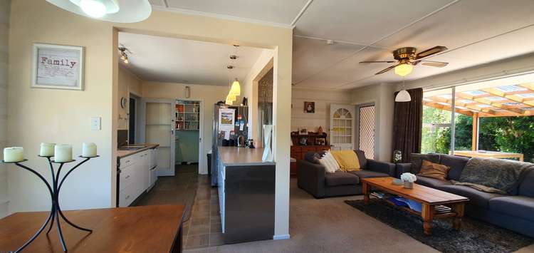 13 William Benton Street Featherston_6