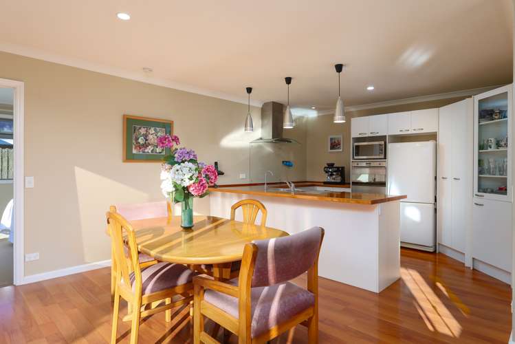 3 Cambria Gardens The Wood_8