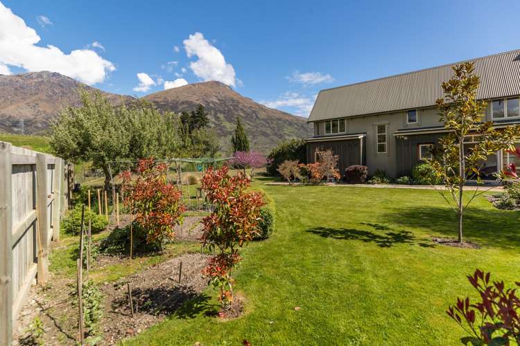 11 Lorne Street Dalefield/Wakatipu Basin_25