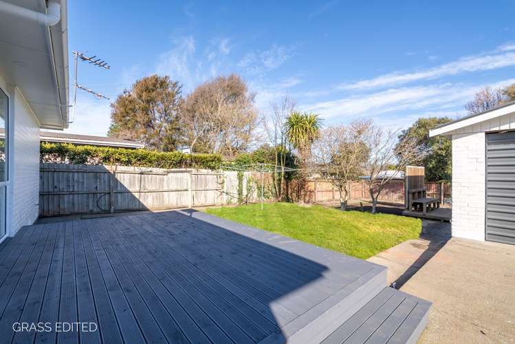 35 Lake Terrace Road Burwood_11