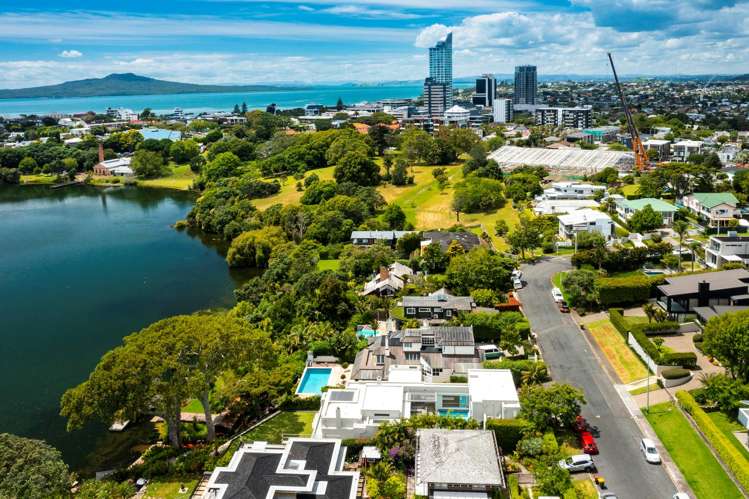15 Lake View Road Takapuna_42