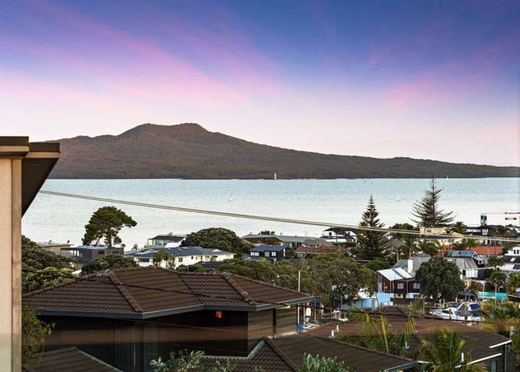 2/36 Seaview Road Castor Bay_10