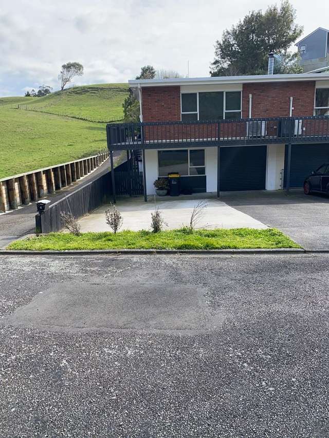 Sunny, rural views close to town