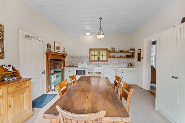 121 Pretty Bridge Valley Road Wakefield_4