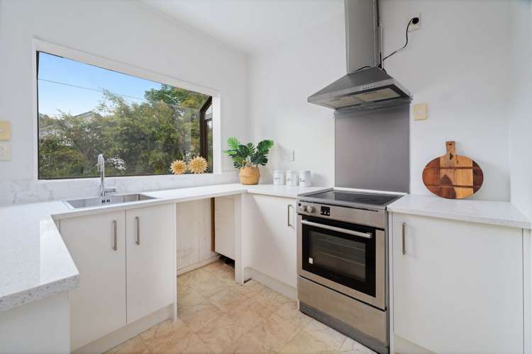 2/57 Moore Street Hillcrest_9