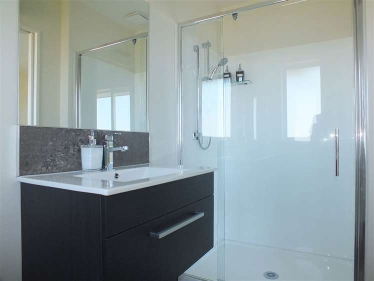 32 Contrail Street Wigram_19