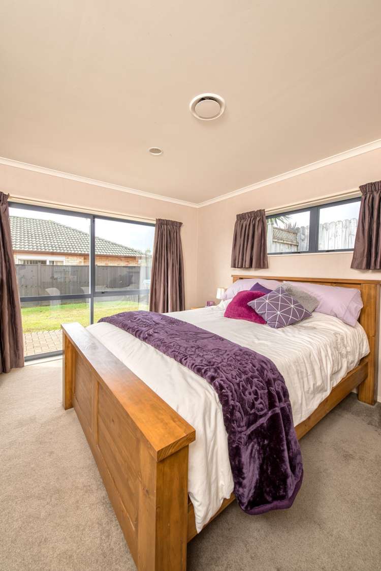 14 Belfry Place Wattle Downs_19