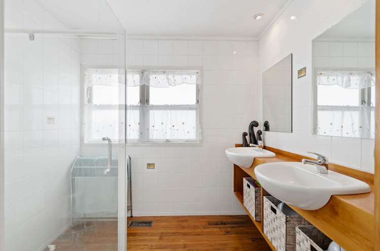 8 Halberg Street Papakura_15