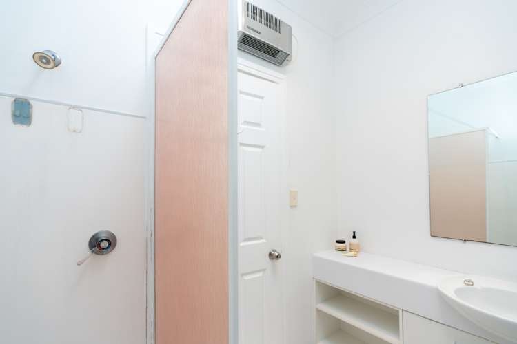 184 Sydney Street West Thorndon_12