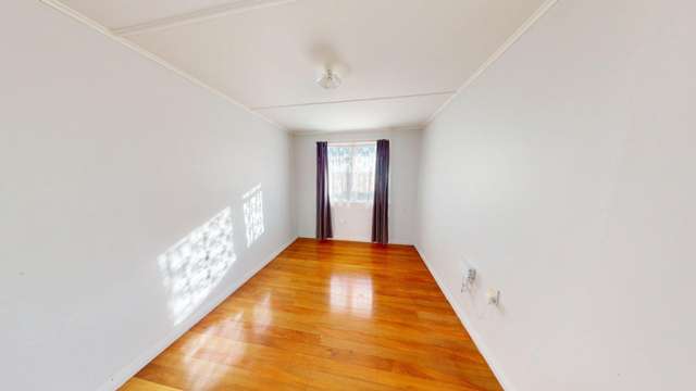 33 Holland Crescent 10985_2