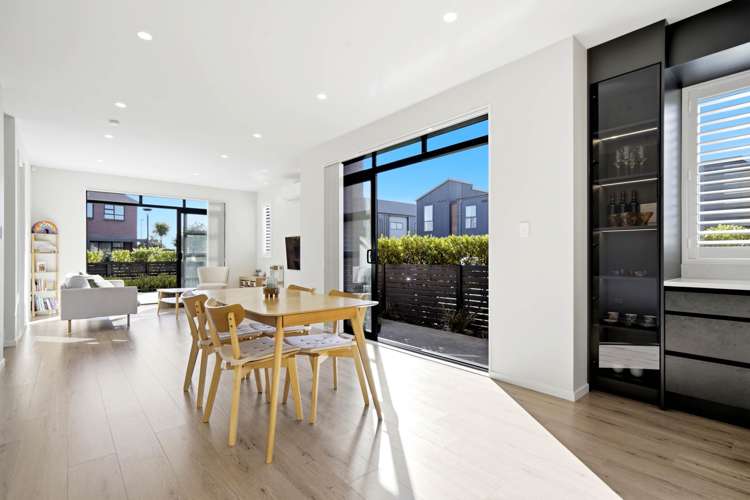 2 Whakatere Lane Hobsonville_8