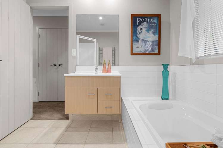 53 Moonlight Drive Rototuna North_18