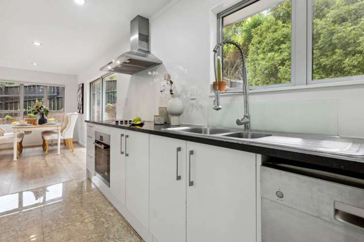 2/33 Rukutai Street Orakei_8