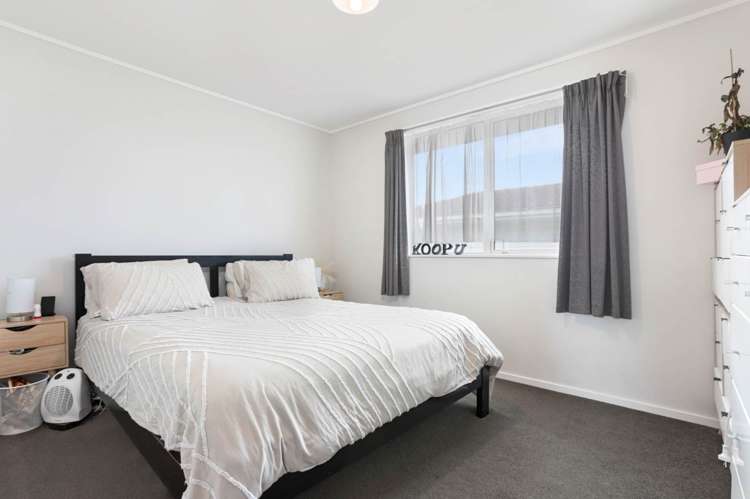 38 Hobart Crescent Wattle Downs_11