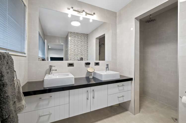 2 Botanical Heights Drive Waipahihi_18