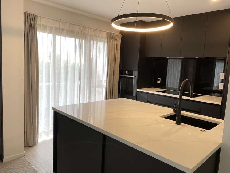 2/20 Lucerne Road Remuera_4