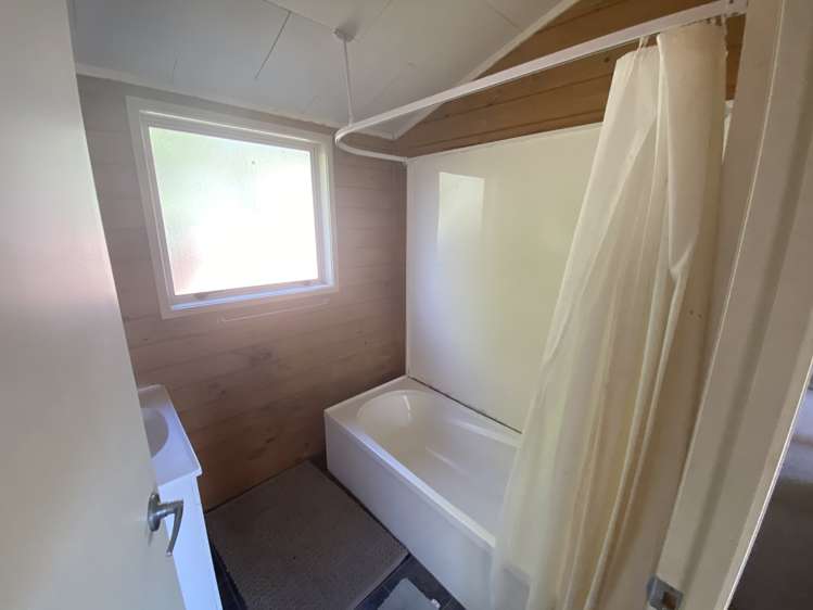 79a Clyde Crescent Roslyn_5