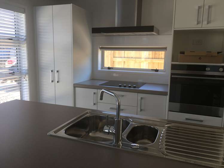 47 Puhirake Crescent Pyes Pa_5