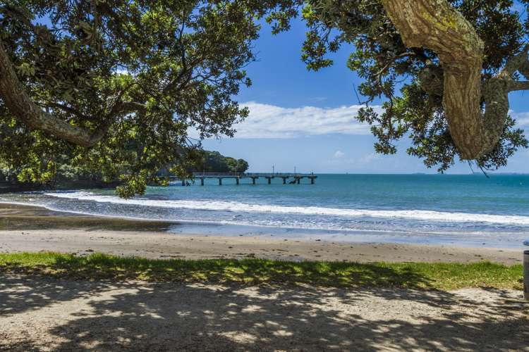 5 Churchill Road Murrays Bay_12