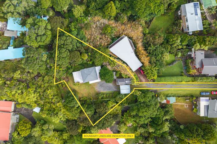 1125 Huia Road Huia_19