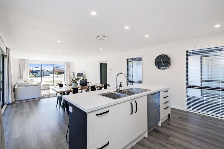 12 Cedric Place Darfield_13