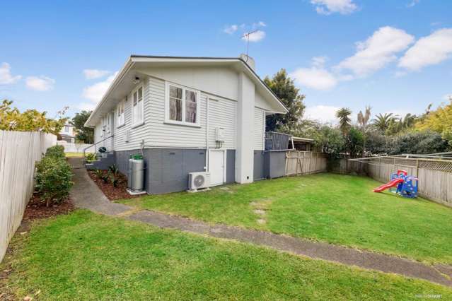 16 Sarona Avenue Glen Eden_2