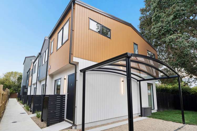 8/12 Yeovil Road Te Atatu Peninsula_23