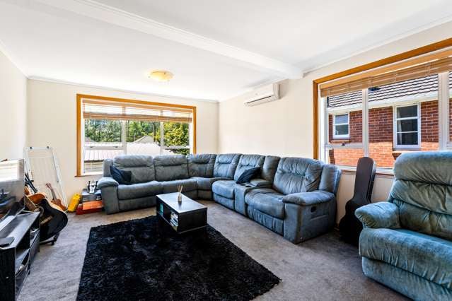 226 Waddington Drive Naenae_2