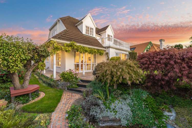 88 Lake Terrace Road Burwood_19