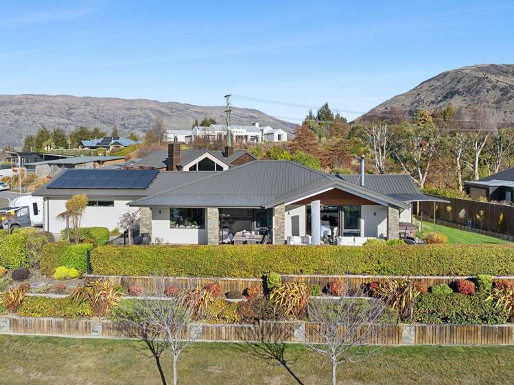 2 Turnbull Crescent Wanaka_1