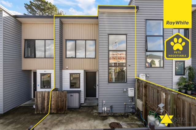 3/3 Kaimai Avenue Massey_1