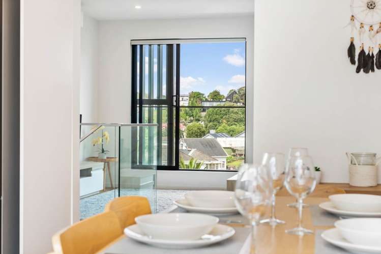 11/32 Karori Crescent_2