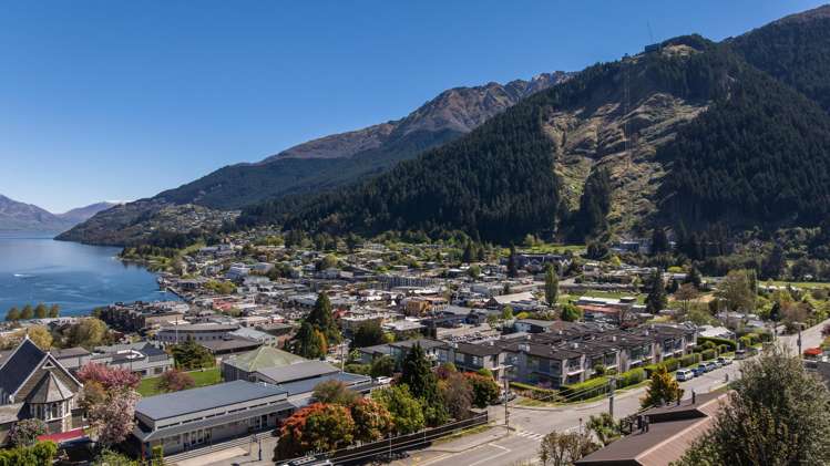 9 Edgar Street Queenstown_15