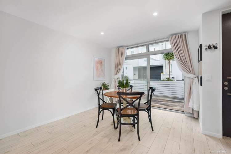 4 Watermill Lane Silverdale_9